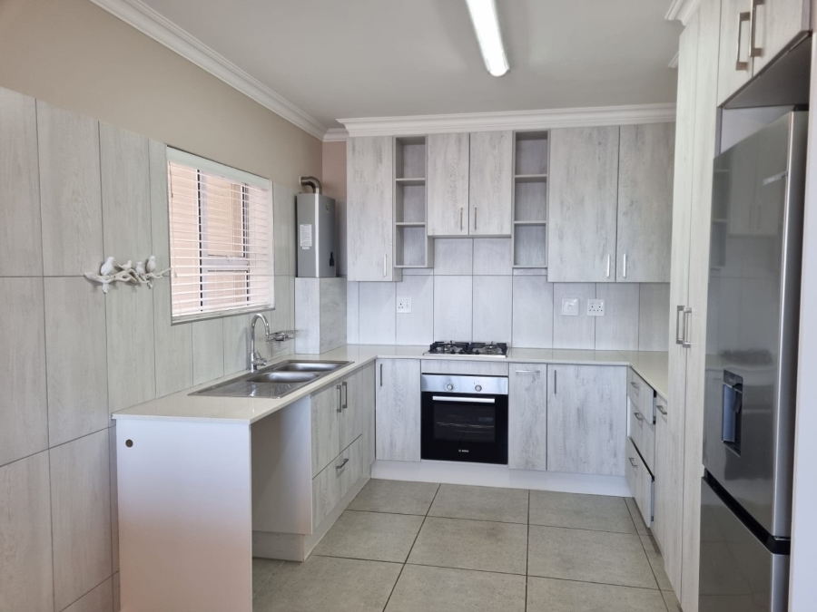 To Let 3 Bedroom Property for Rent in Voorbaai Western Cape